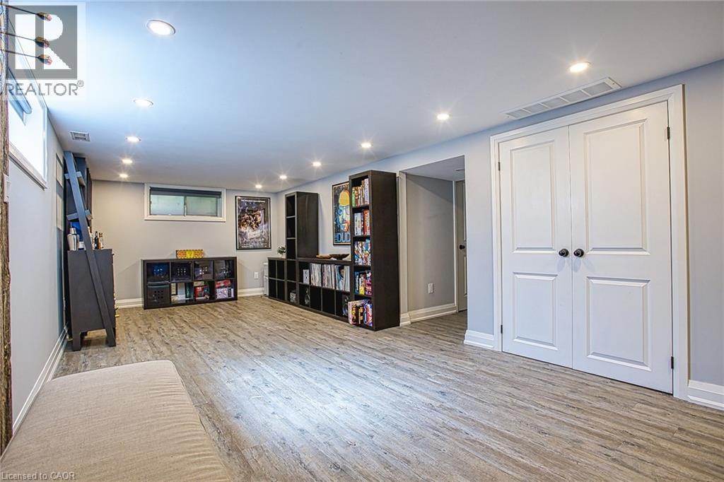 90 PRINCE CHARLES Drive - 23