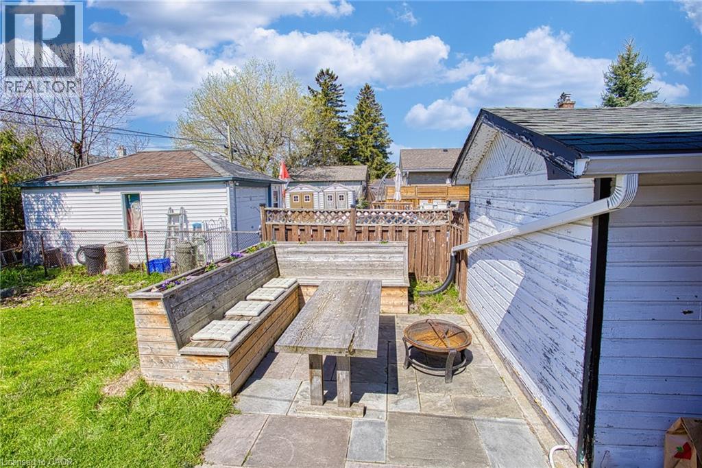 90 PRINCE CHARLES Drive - 38
