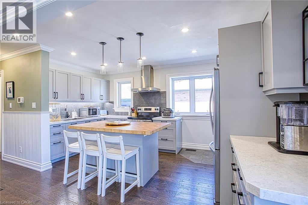 90 PRINCE CHARLES Drive - 9