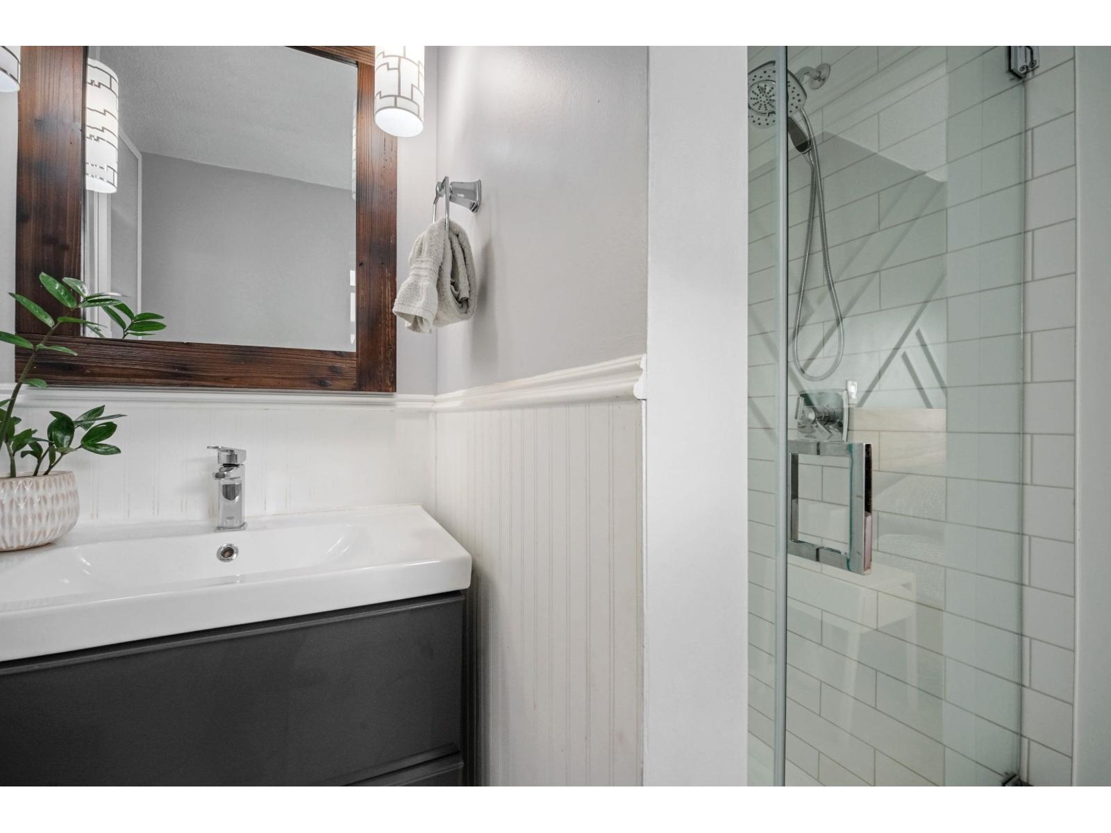 2426 WAYBURNE CRESCENT, Langley