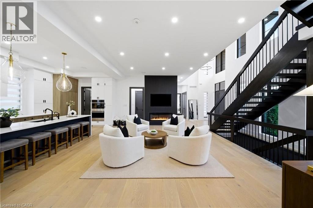 188 NISKA Road - 7