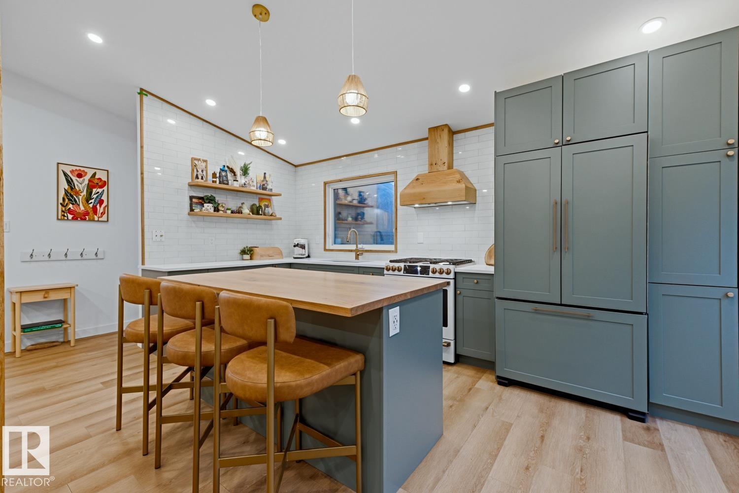 33 HAZEL ST — photo 11