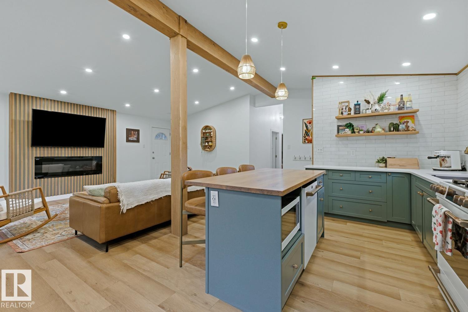 33 HAZEL ST — photo 12