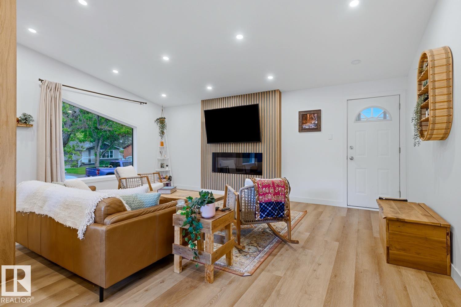 33 HAZEL ST — photo 18