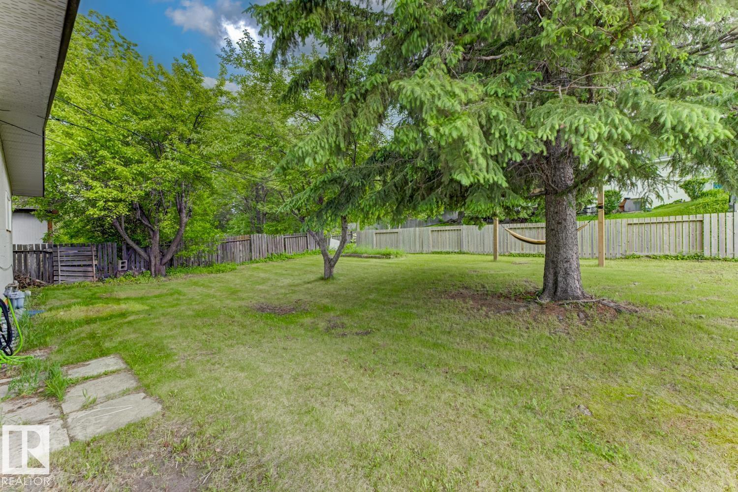 33 HAZEL ST — photo 46