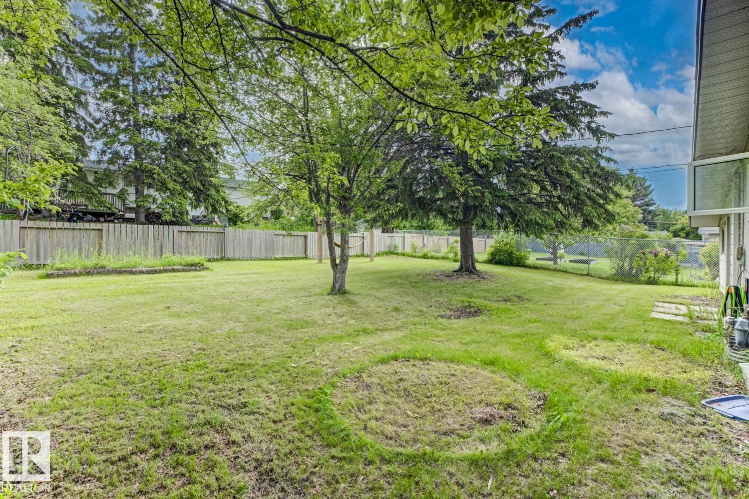33 HAZEL ST — photo 49