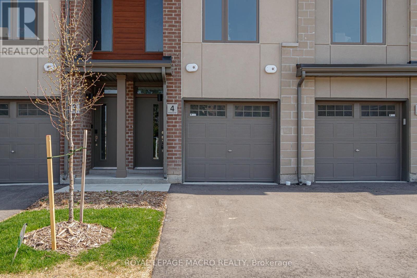 #4 35 DAWSON DRIVE - 2