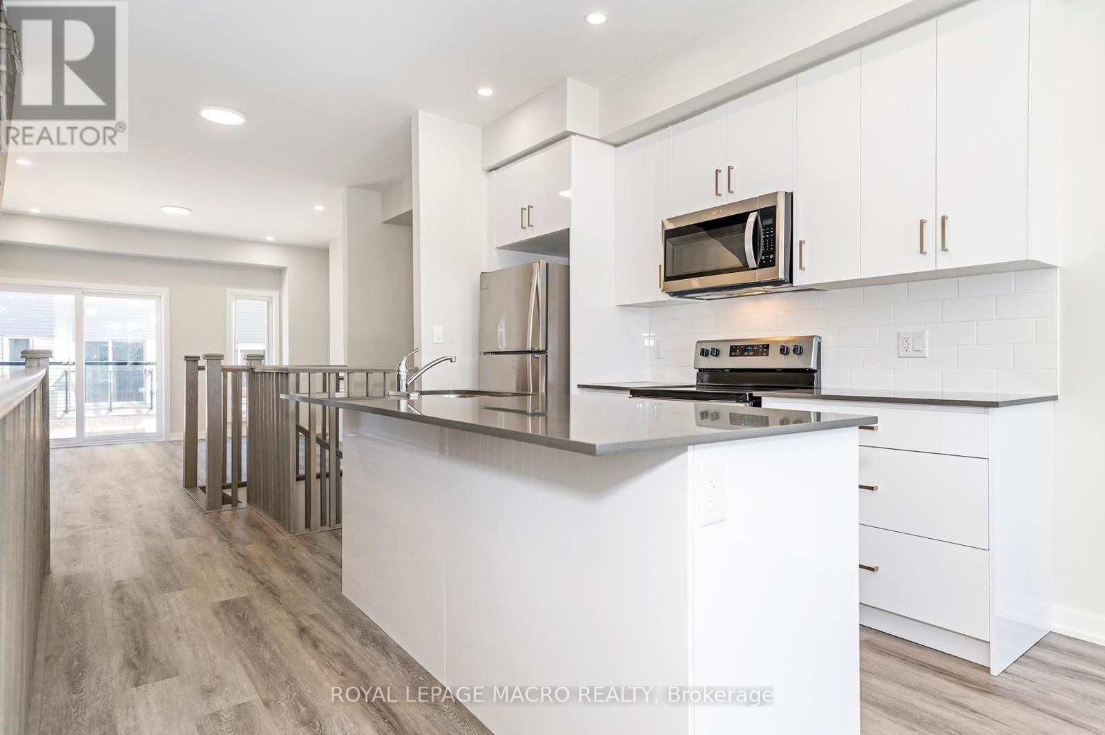 #4 35 DAWSON DRIVE - 25