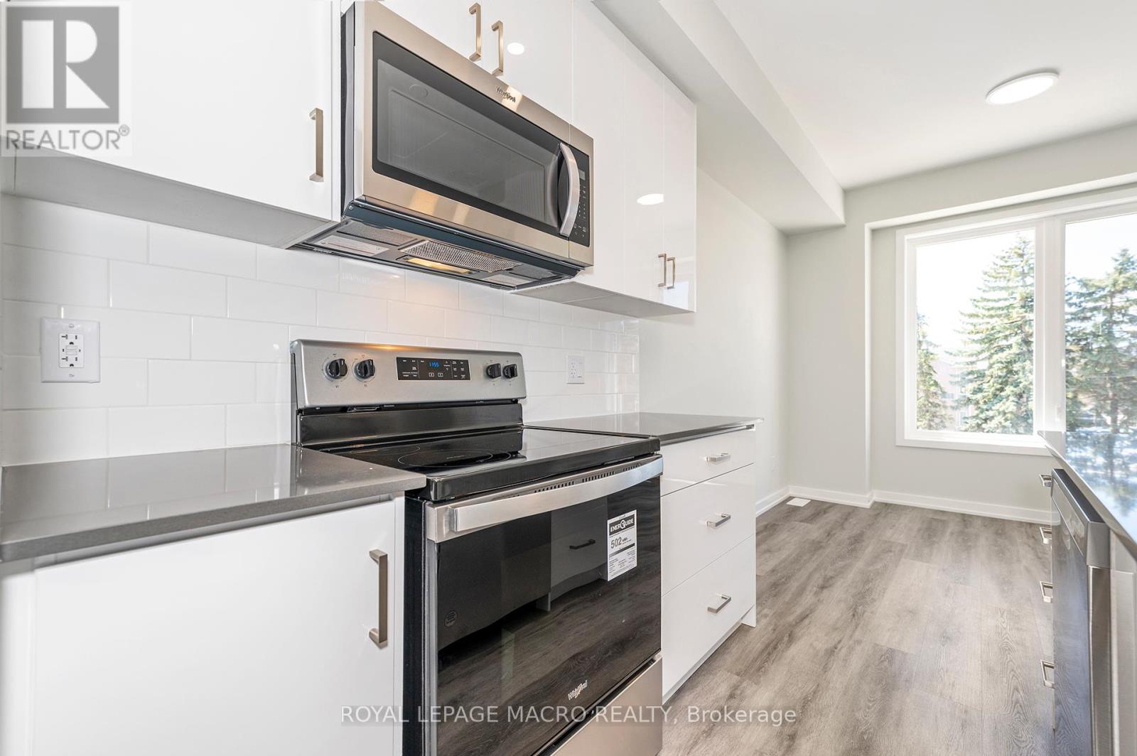 #4 35 DAWSON DRIVE - 27