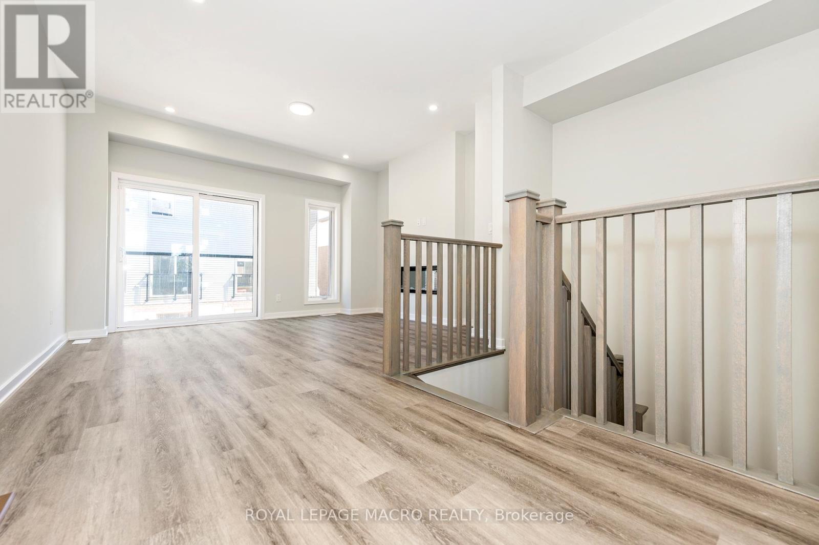 #4 35 DAWSON DRIVE - 7