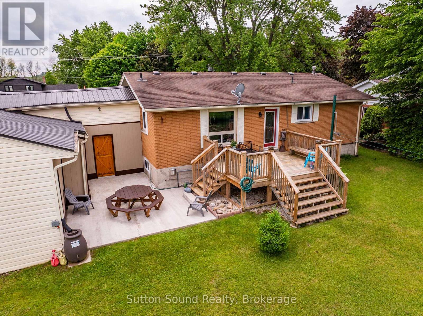 829 30TH STREET W - 29