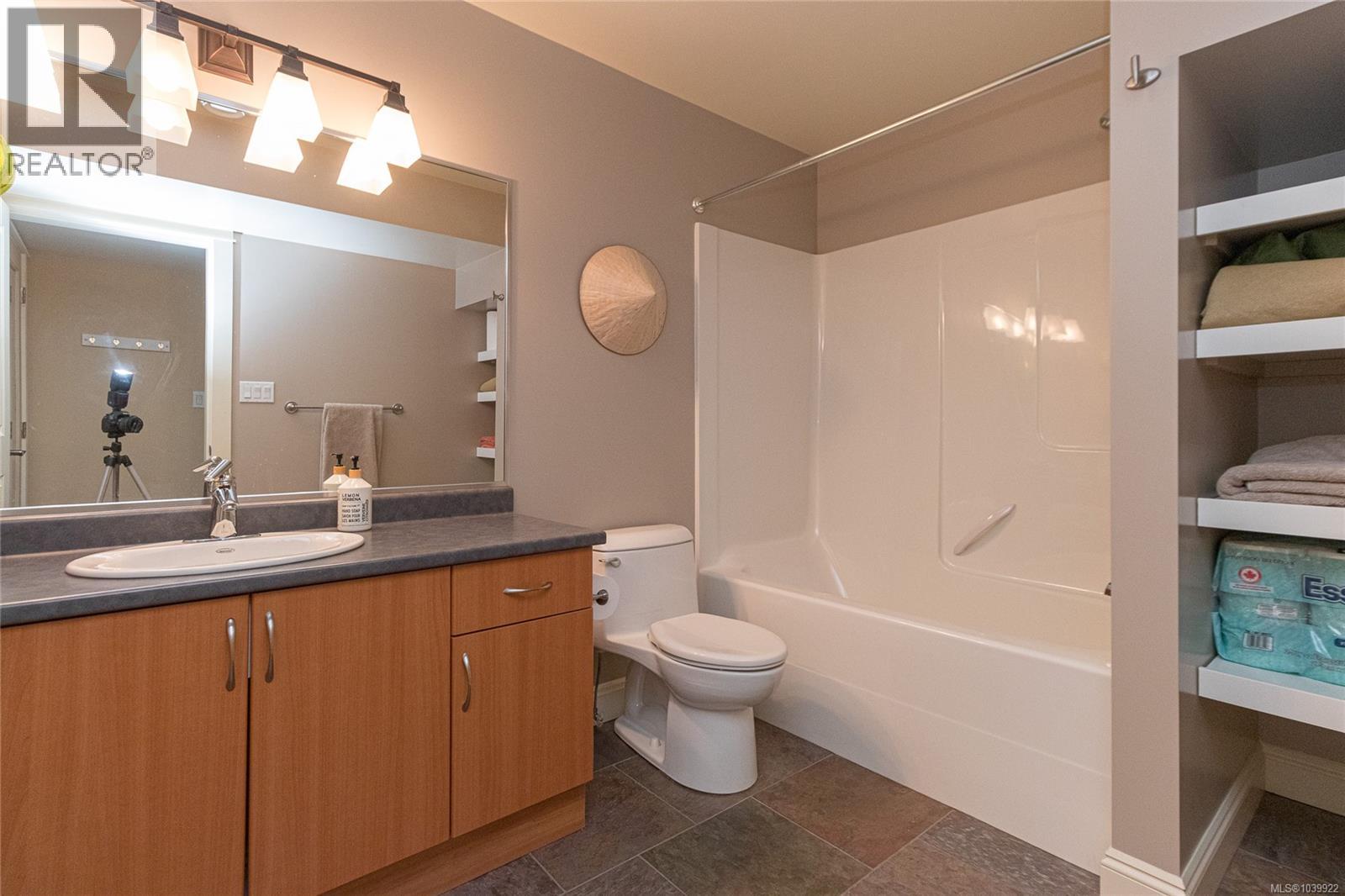  1293 Rockhampton Close, Langford