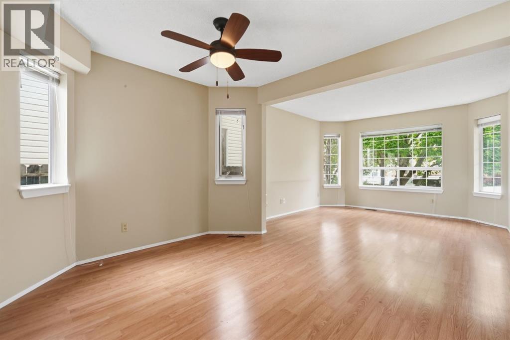 298 Costa Mesa Close NE - photo 4