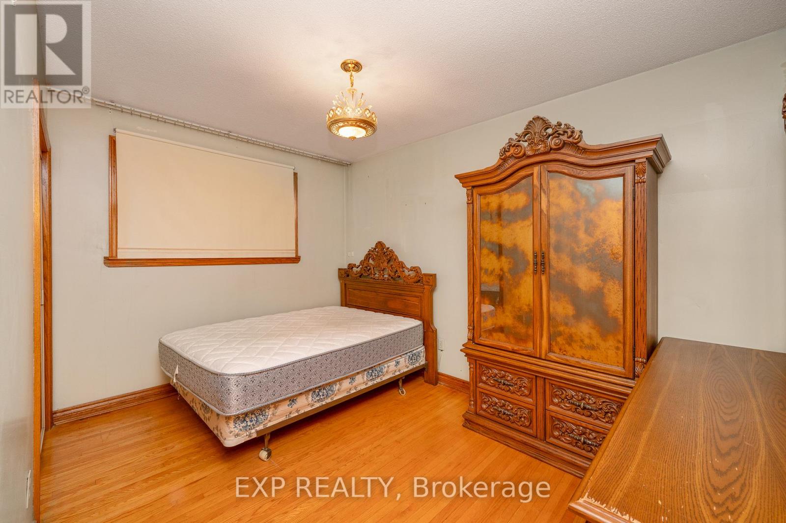 52 STORER DRIVE - 25