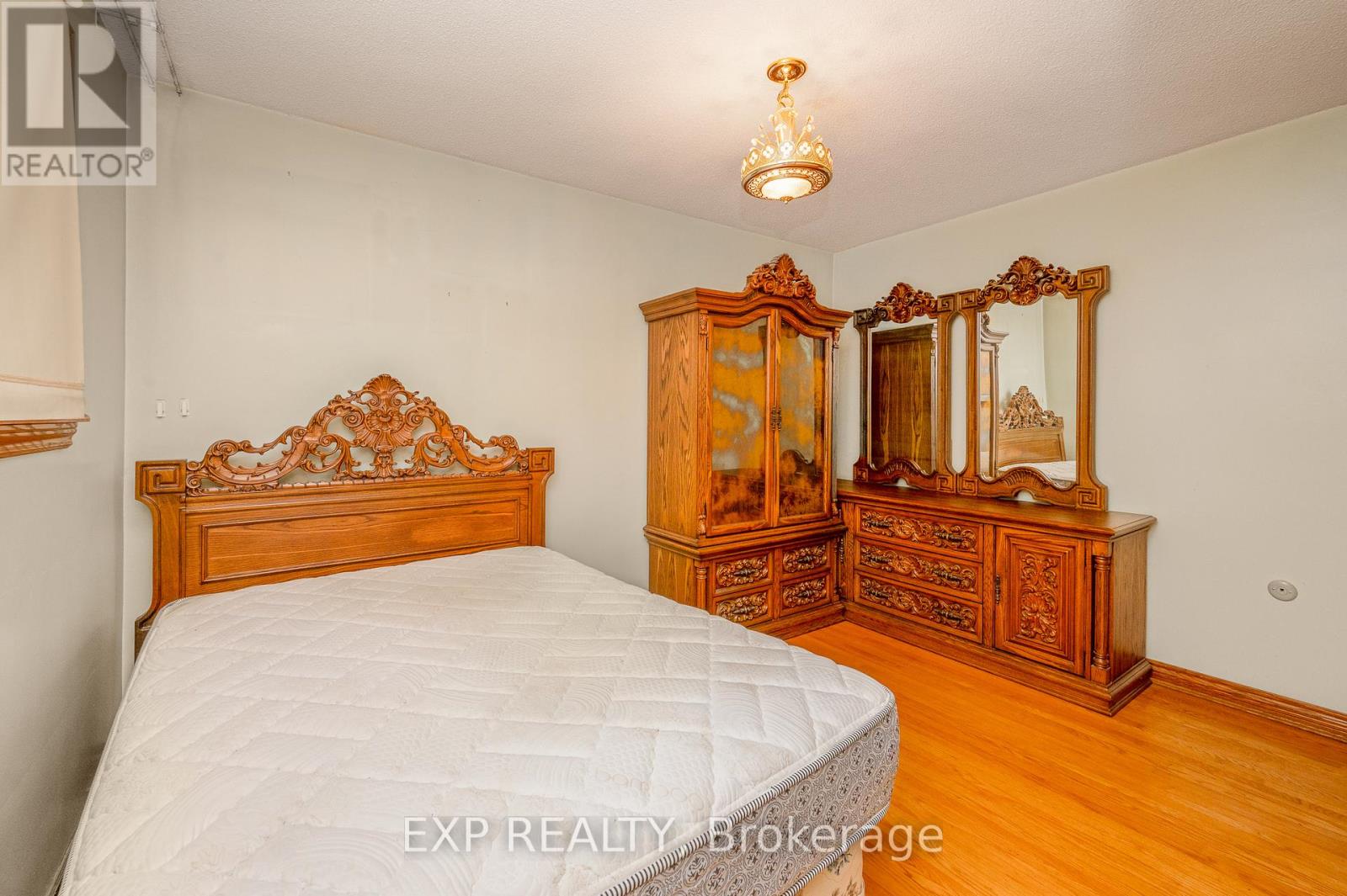 52 STORER DRIVE - 26