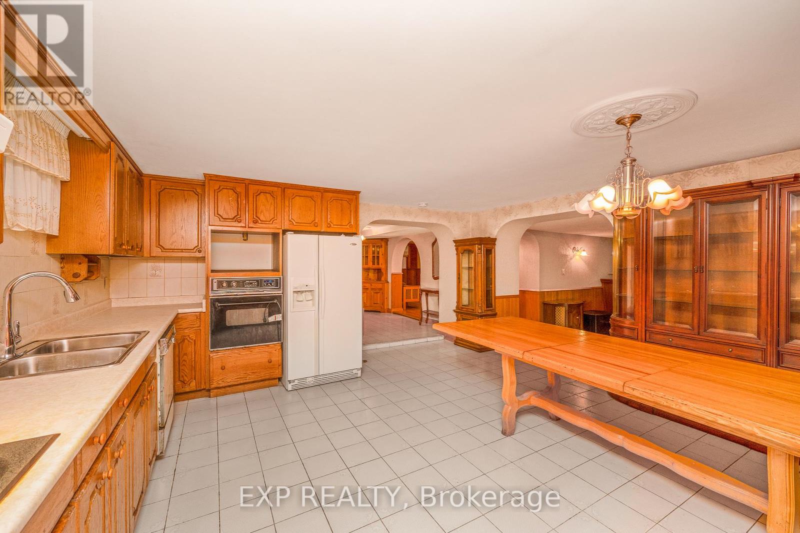 52 STORER DRIVE - 31