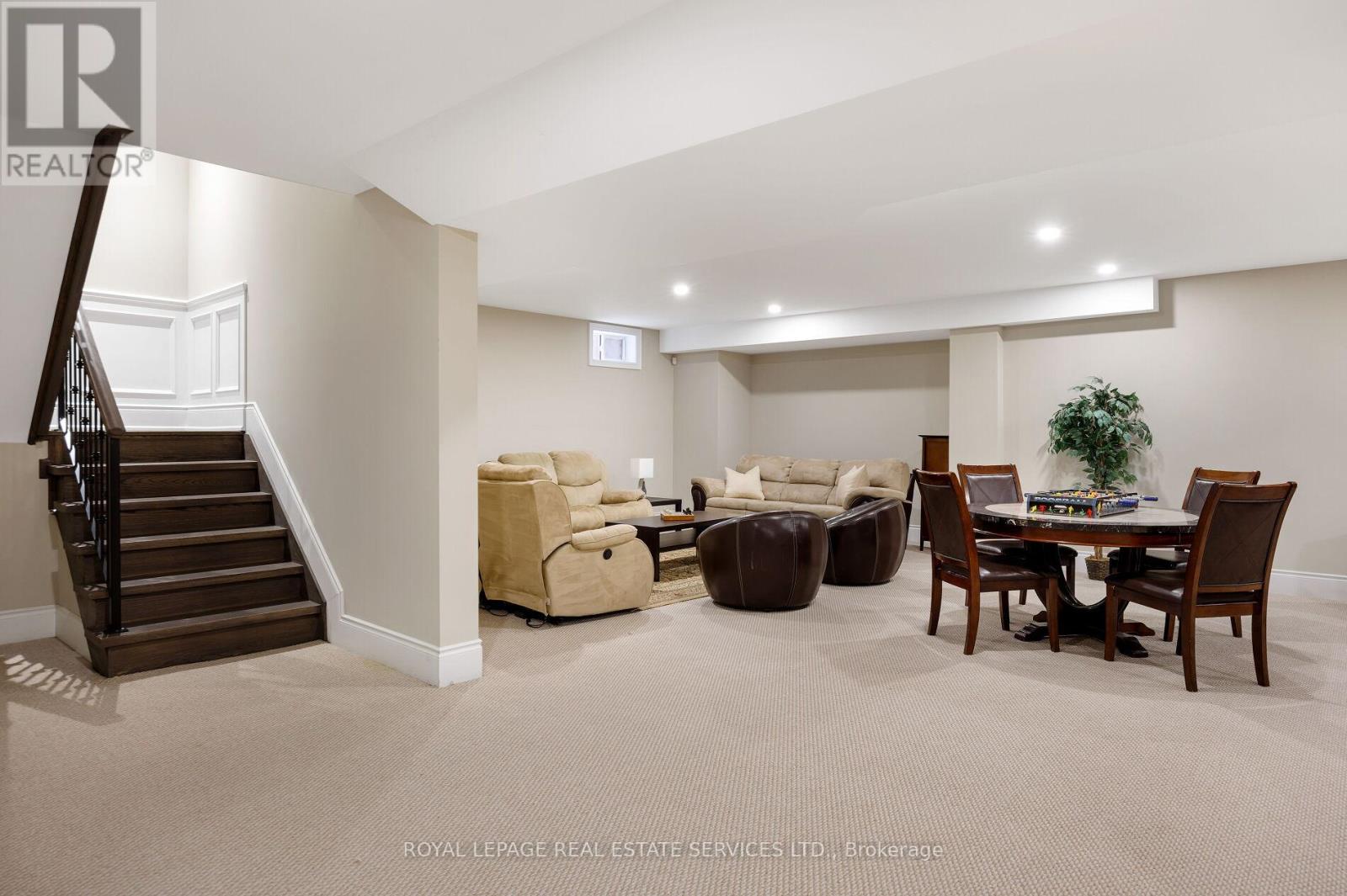 125 PALISER COURT - 32
