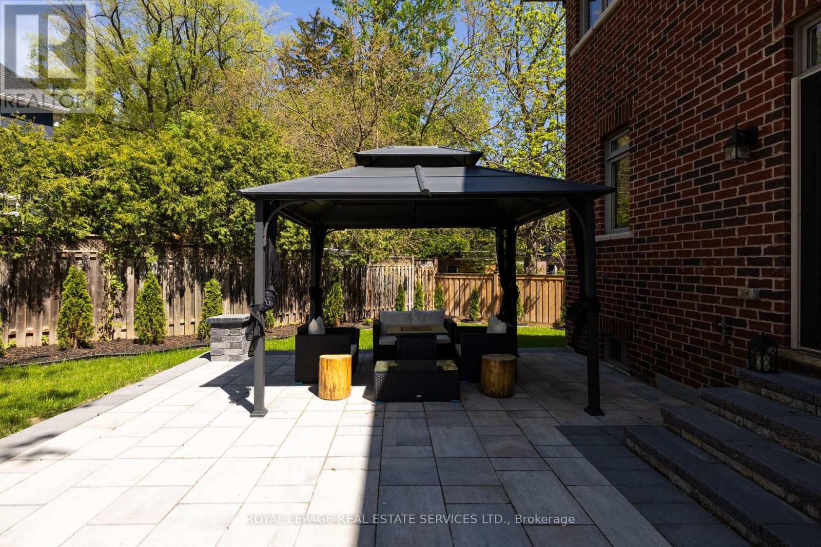 125 PALISER COURT - 38