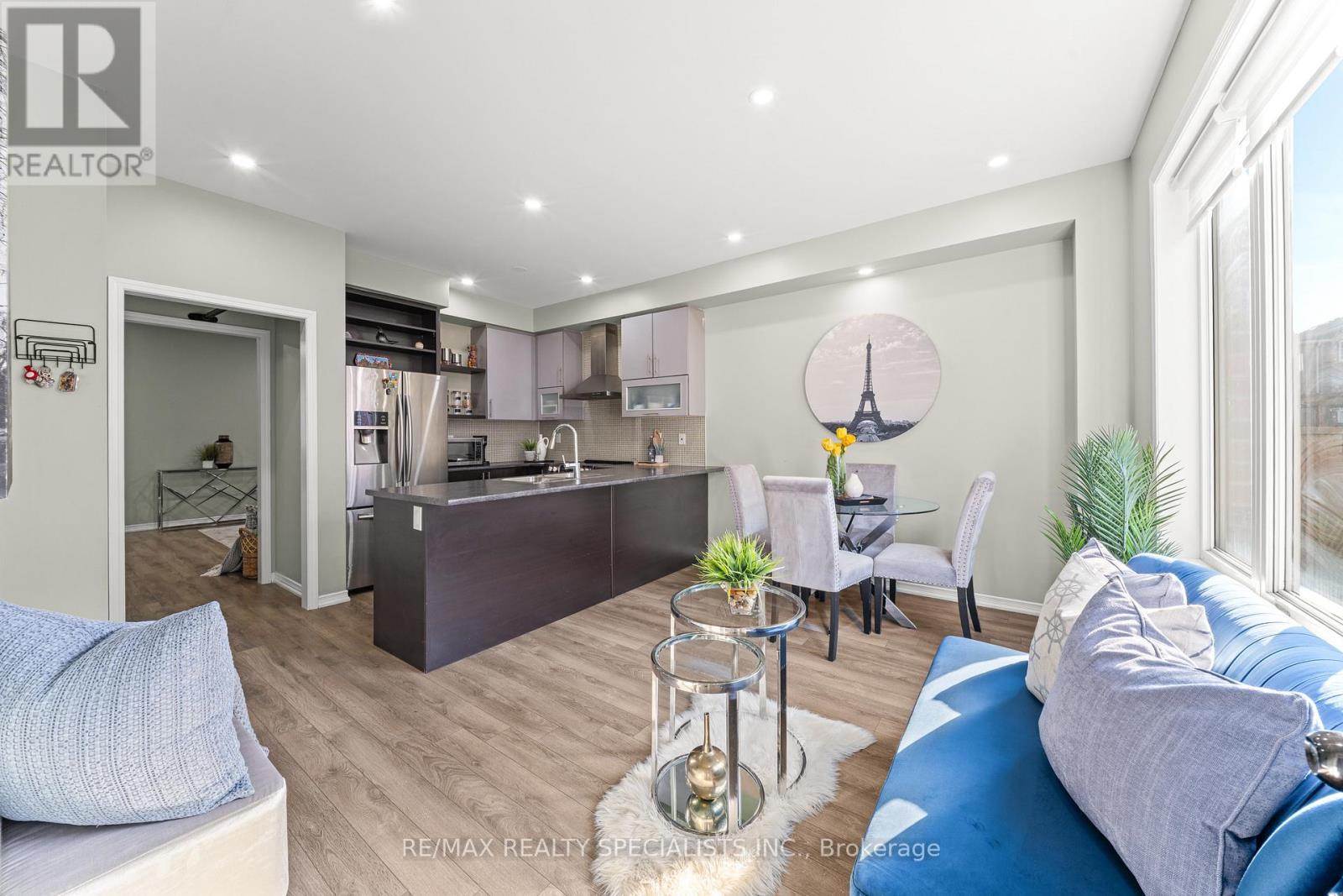 67 BAFFIN CRESCENT - 11