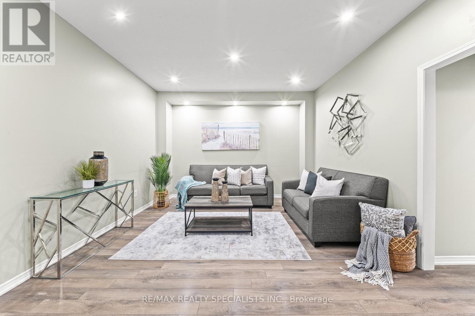 67 BAFFIN CRESCENT - 7