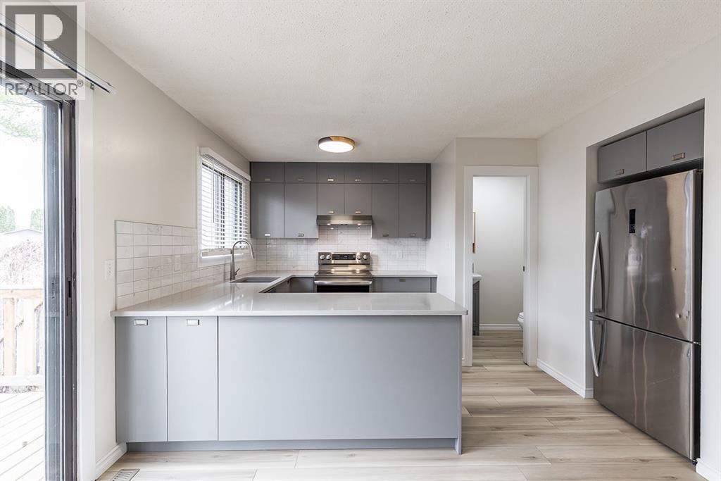 160 South Ridge Crescent SW — photo 12