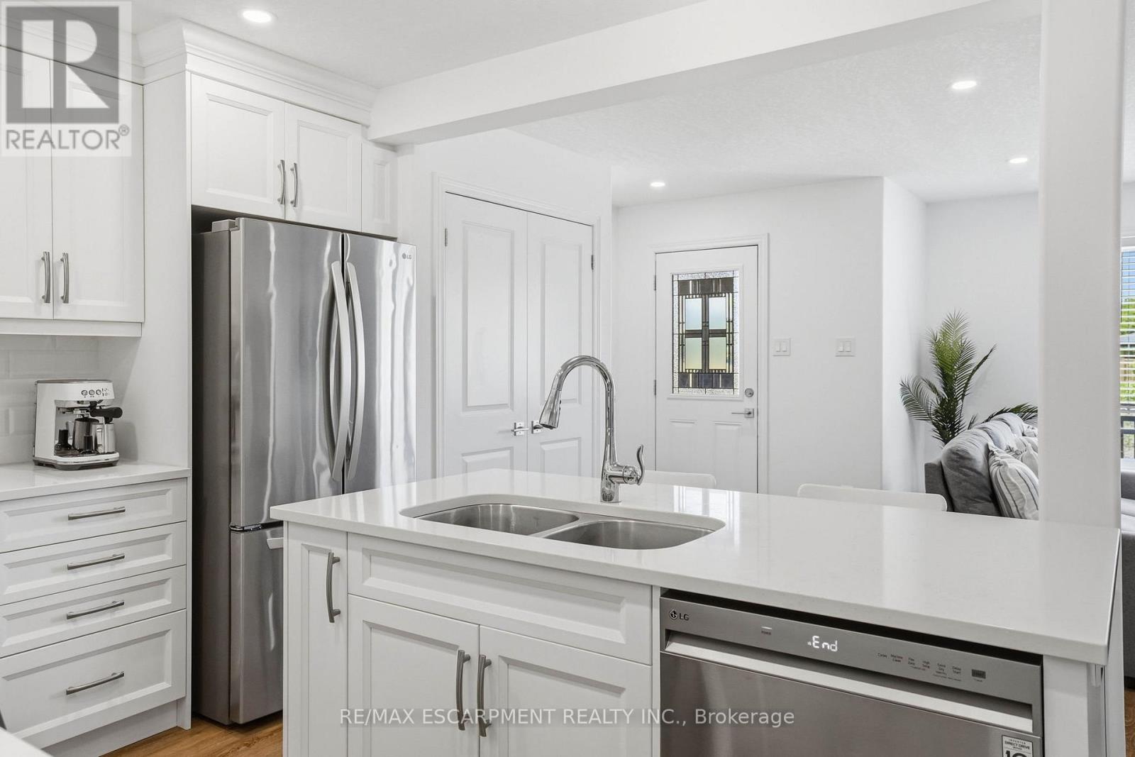#2 29 SCHUYLER STREET - 11