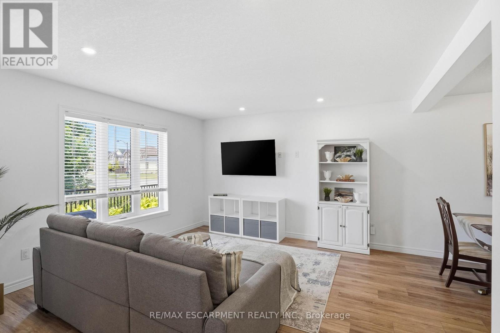 #2 29 SCHUYLER STREET - 13
