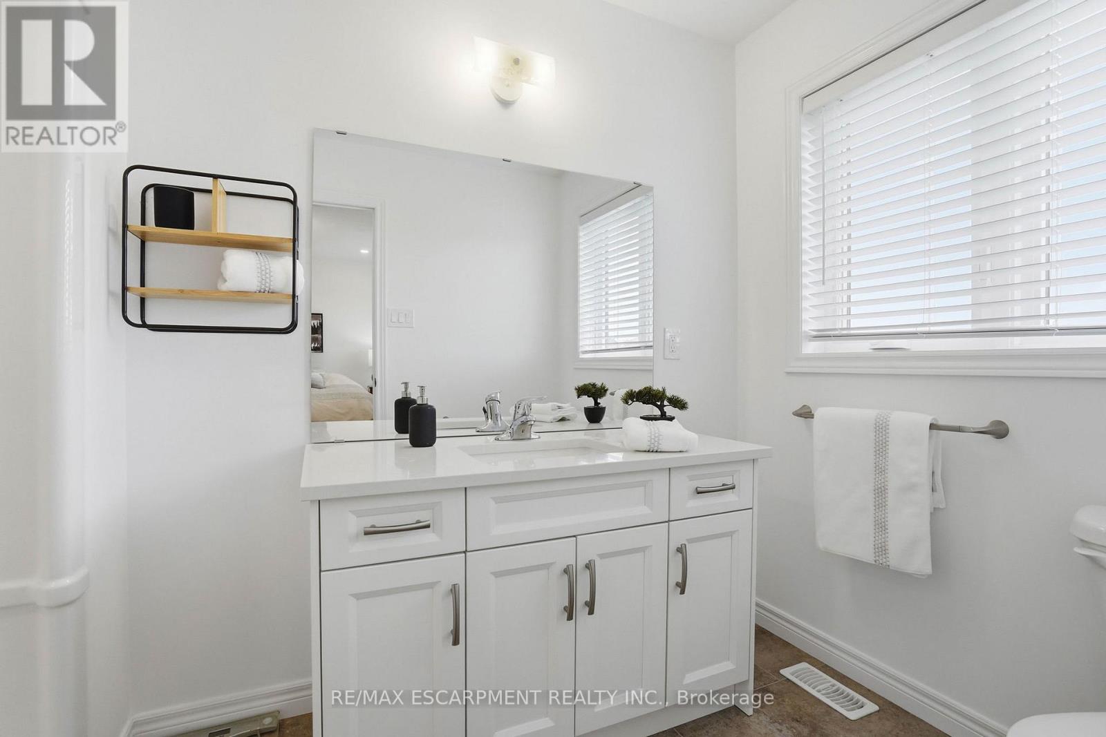 #2 29 SCHUYLER STREET - 21