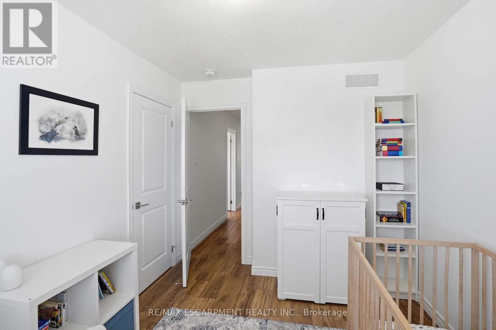#2 29 SCHUYLER STREET - 28