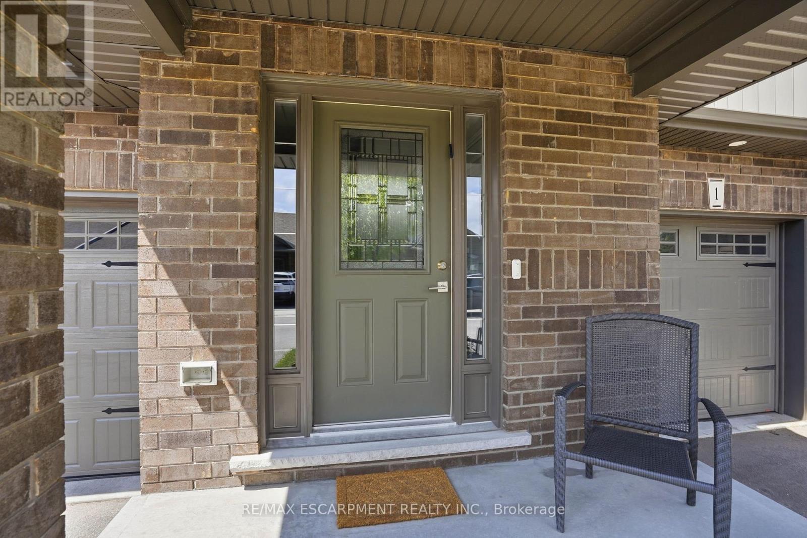 #2 29 SCHUYLER STREET - 3