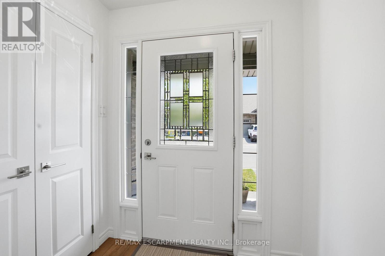 #2 29 SCHUYLER STREET - 4