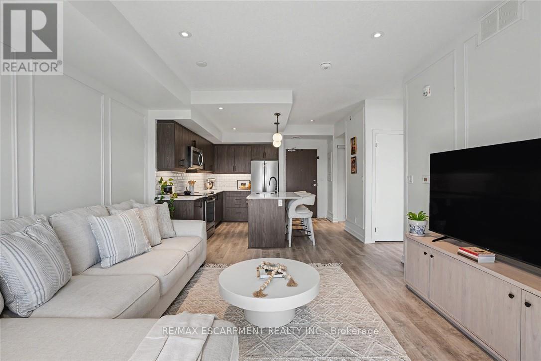#414 16 MARKLE CRESCENT - 11