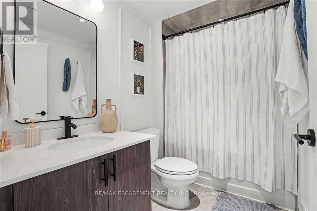 #414 16 MARKLE CRESCENT - 17