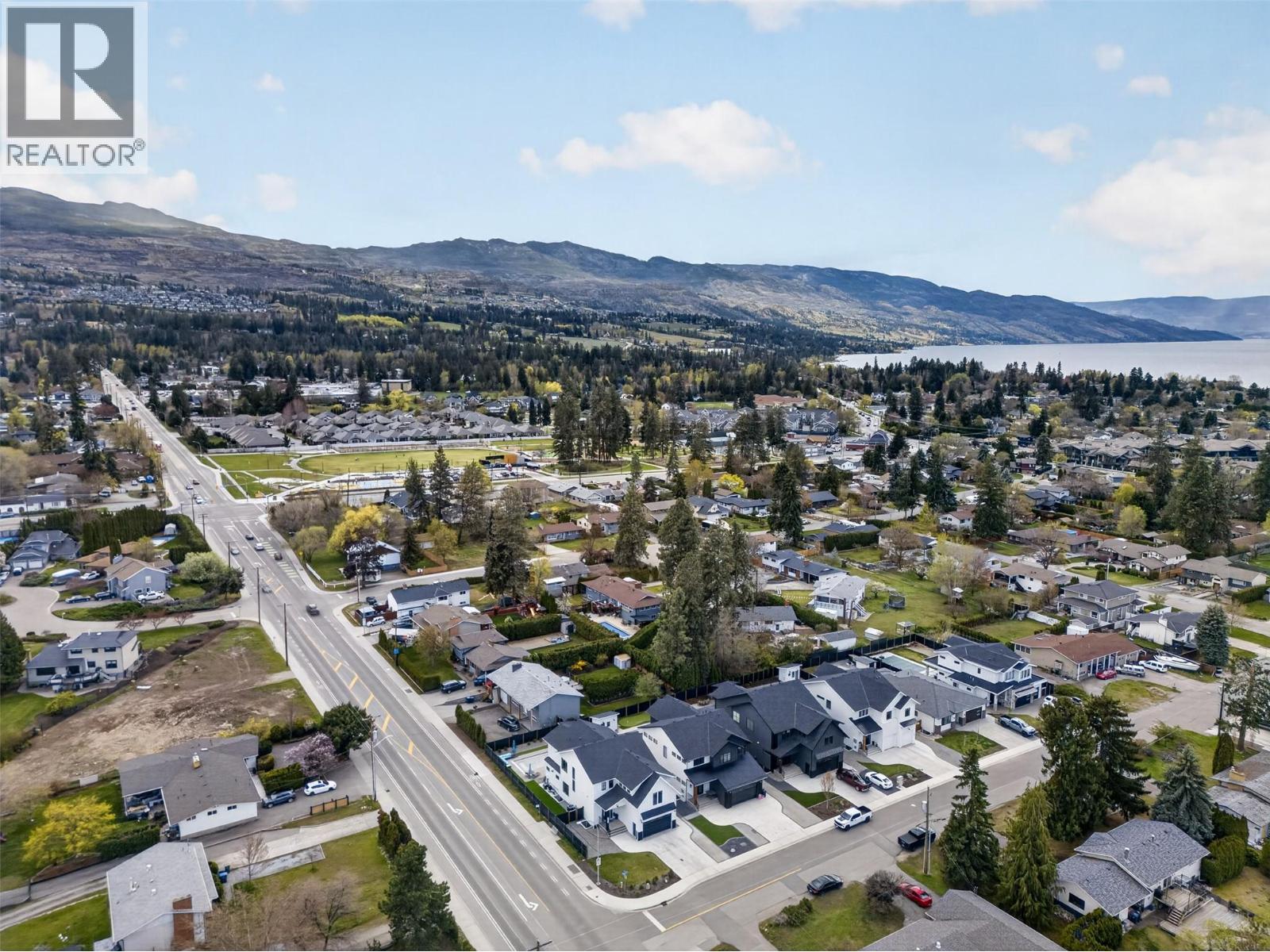 697 Balsam Road - 64