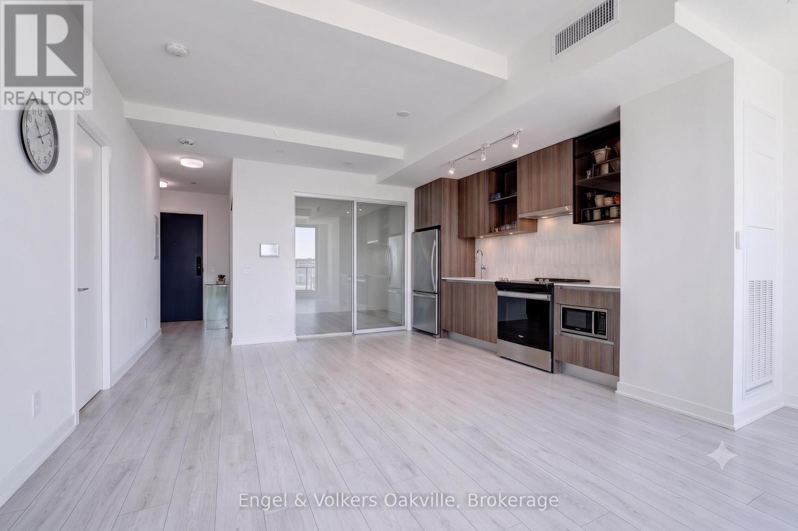 #307 405 DUNDAS STREET W - 13