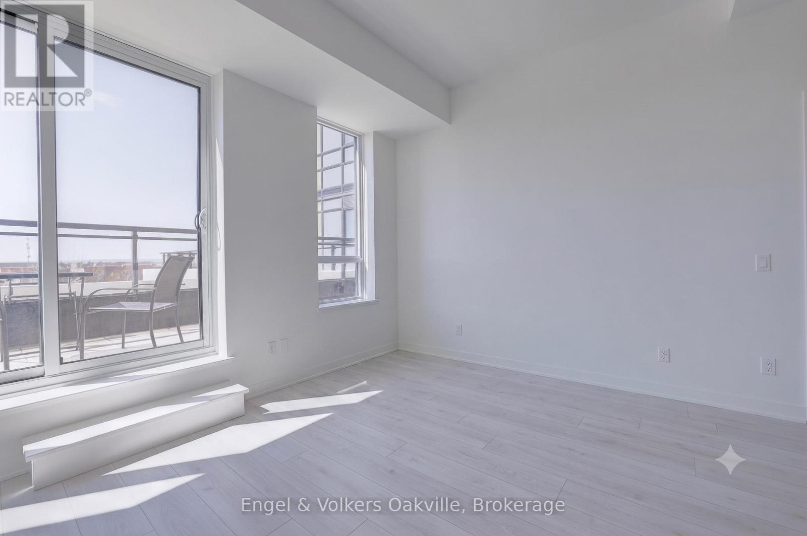 #307 405 DUNDAS STREET W - 15