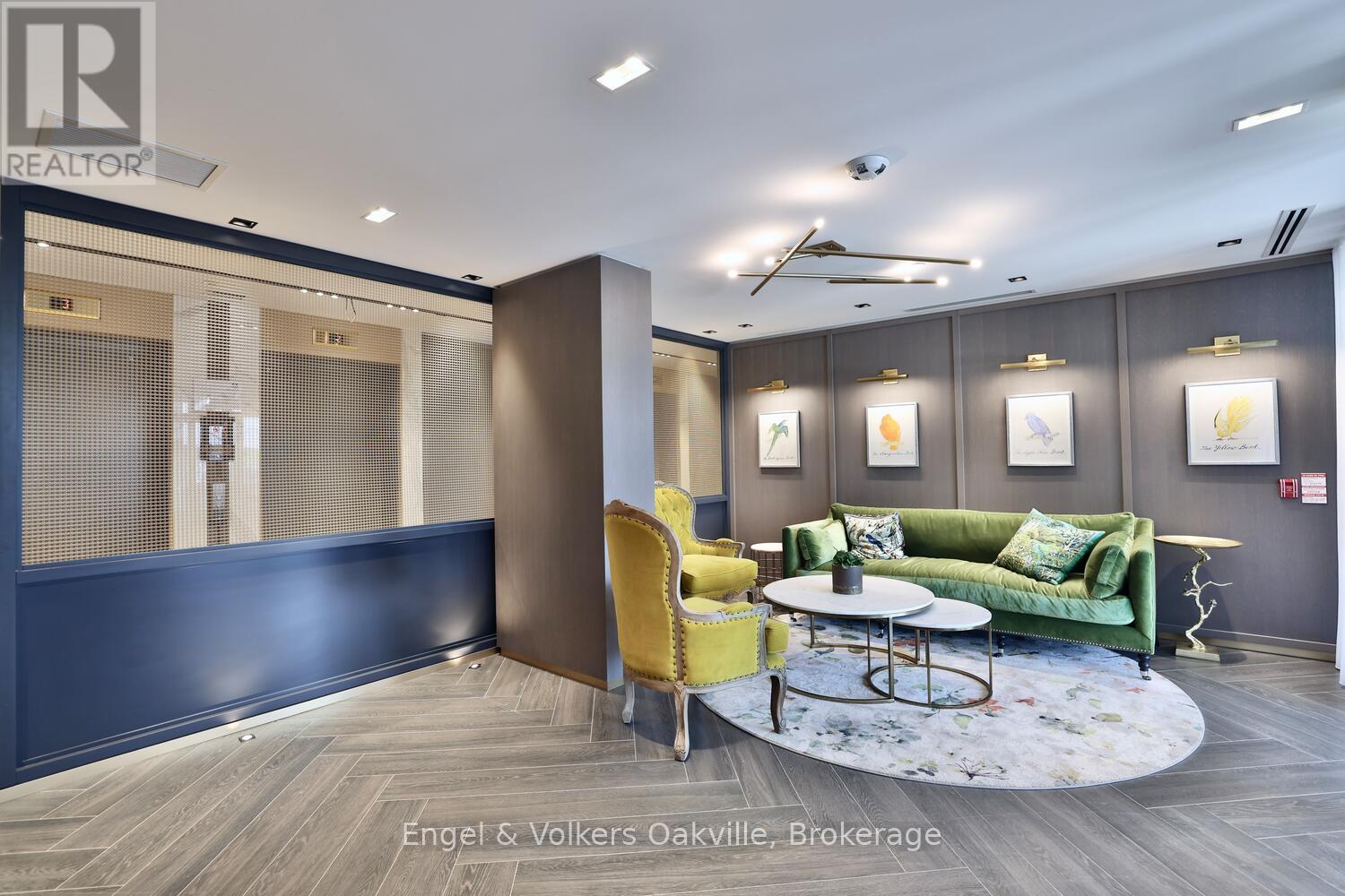 #307 405 DUNDAS STREET W - 5