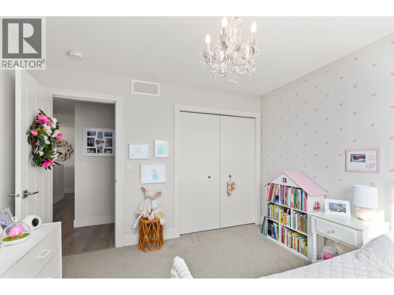 2612 Paramount Drive - 26