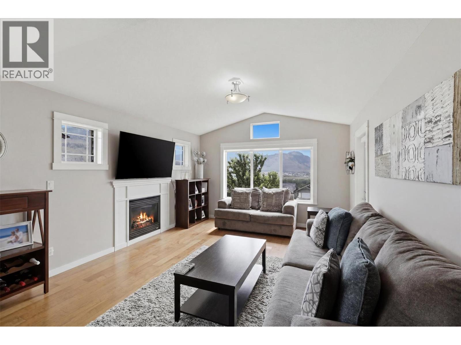 #48 900 Stagecoach Drive - 13