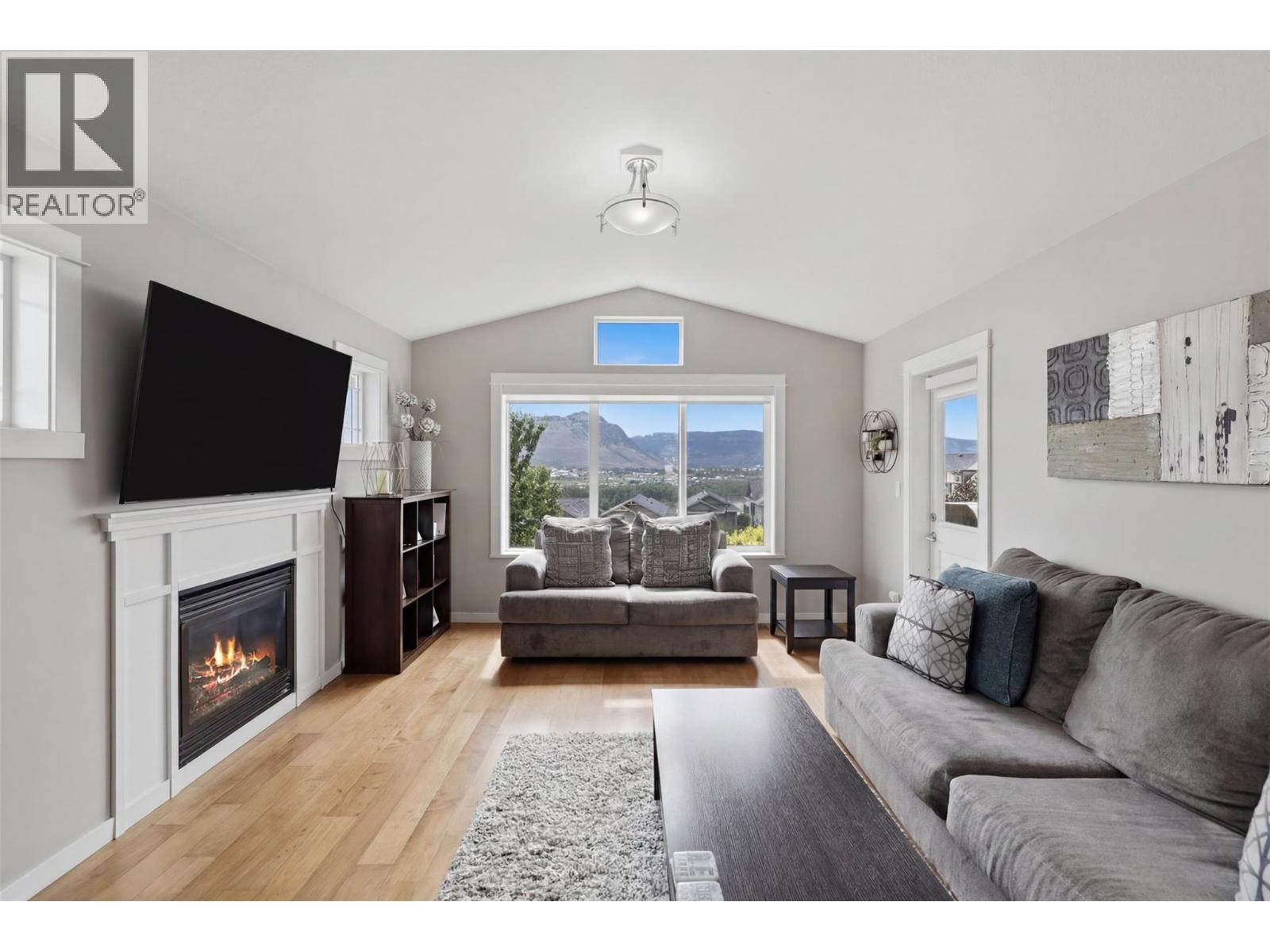 #48 900 Stagecoach Drive - 14
