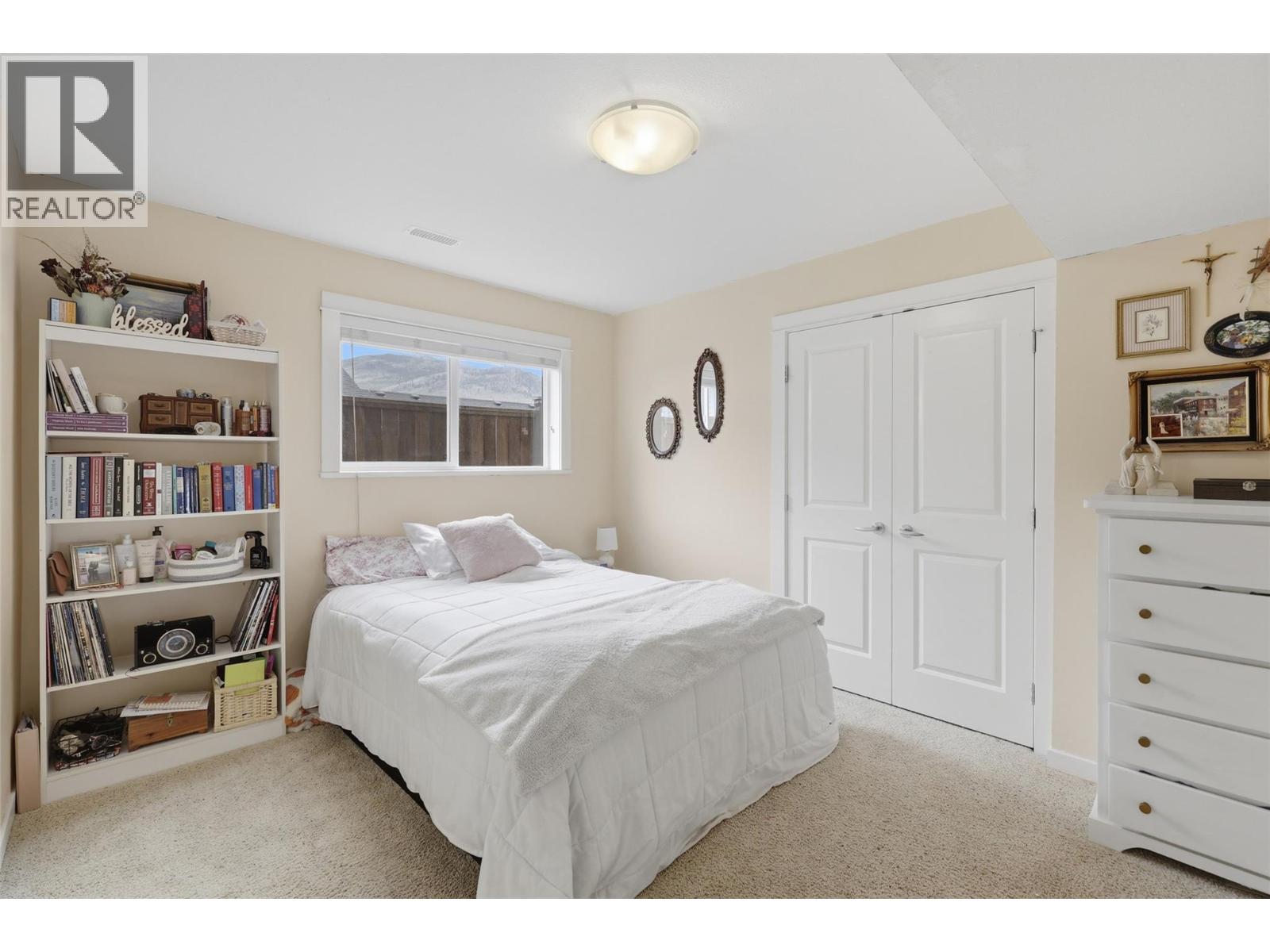 #48 900 Stagecoach Drive - 39