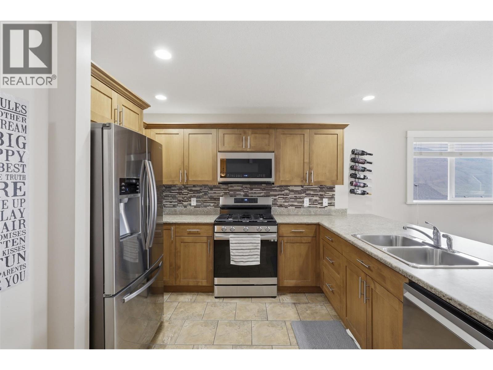 #48 900 Stagecoach Drive - 8