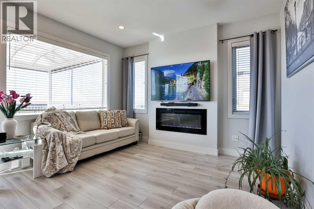 942 Miners Boulevard W — photo 11