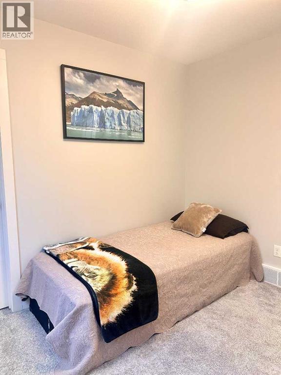 942 Miners Boulevard W — photo 33