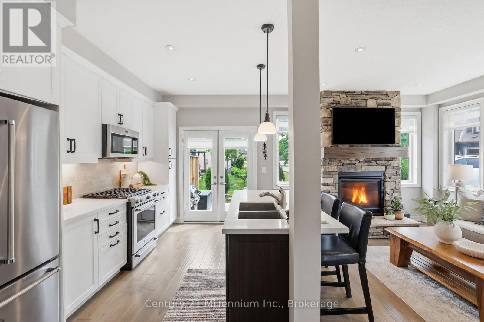 46 GREAVES AVENUE - 14