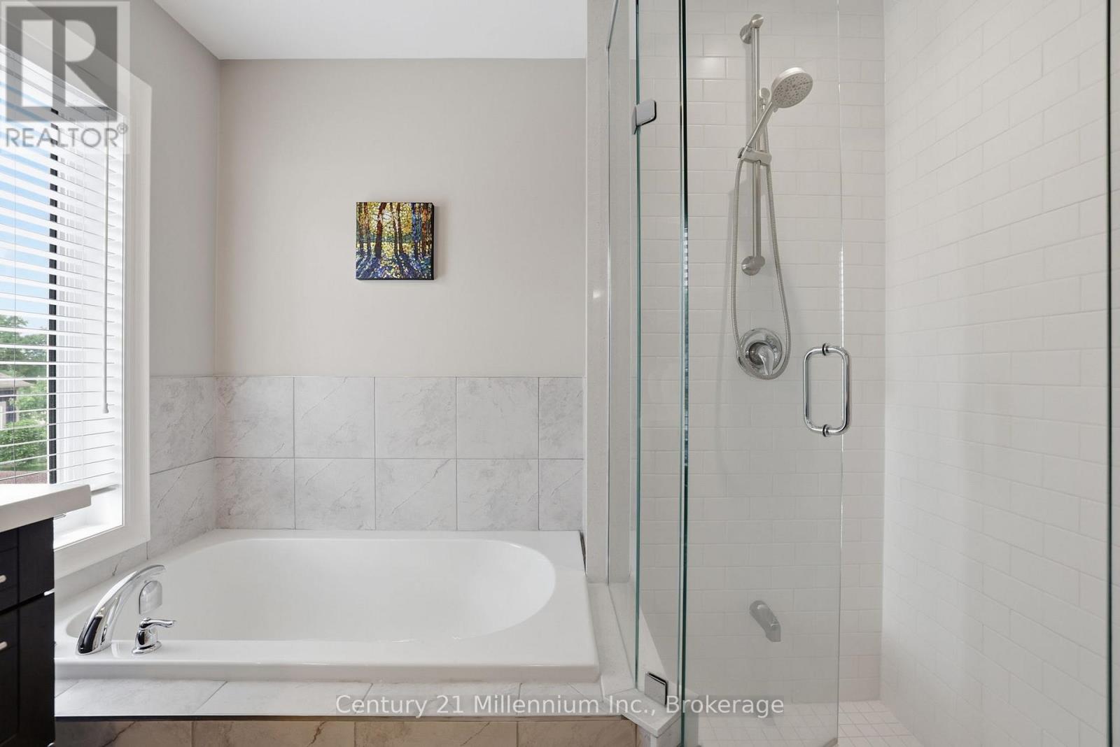 46 GREAVES AVENUE - 20
