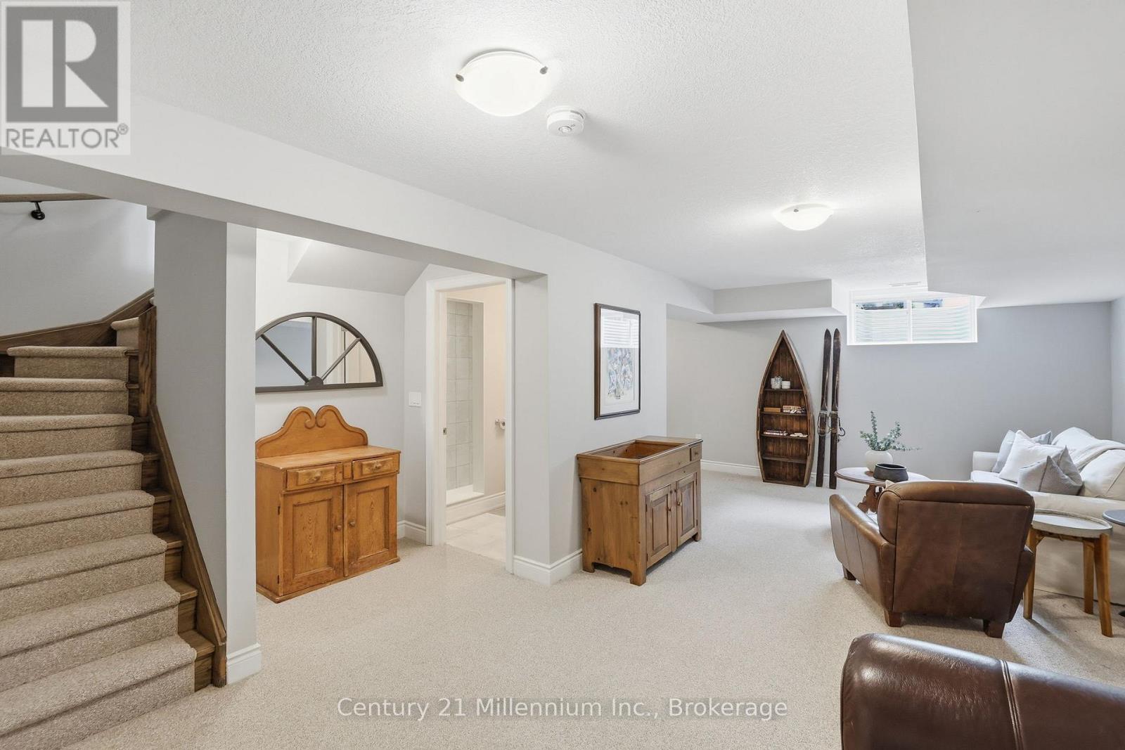 46 GREAVES AVENUE - 30