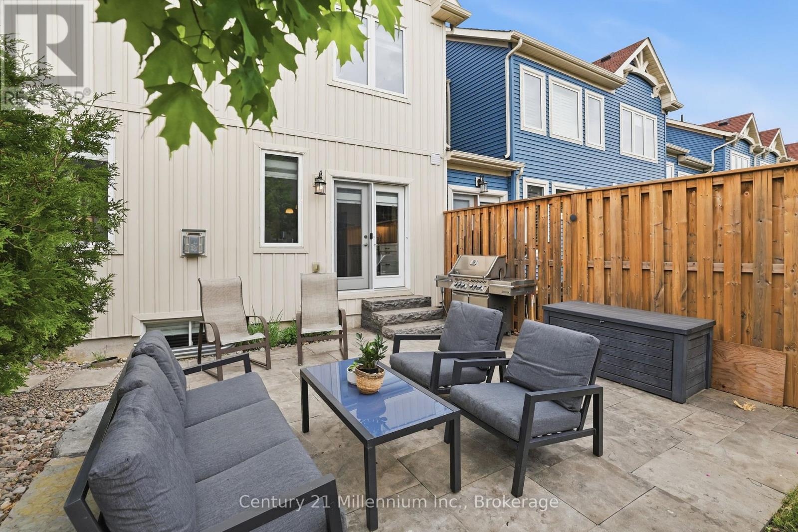 46 GREAVES AVENUE - 32