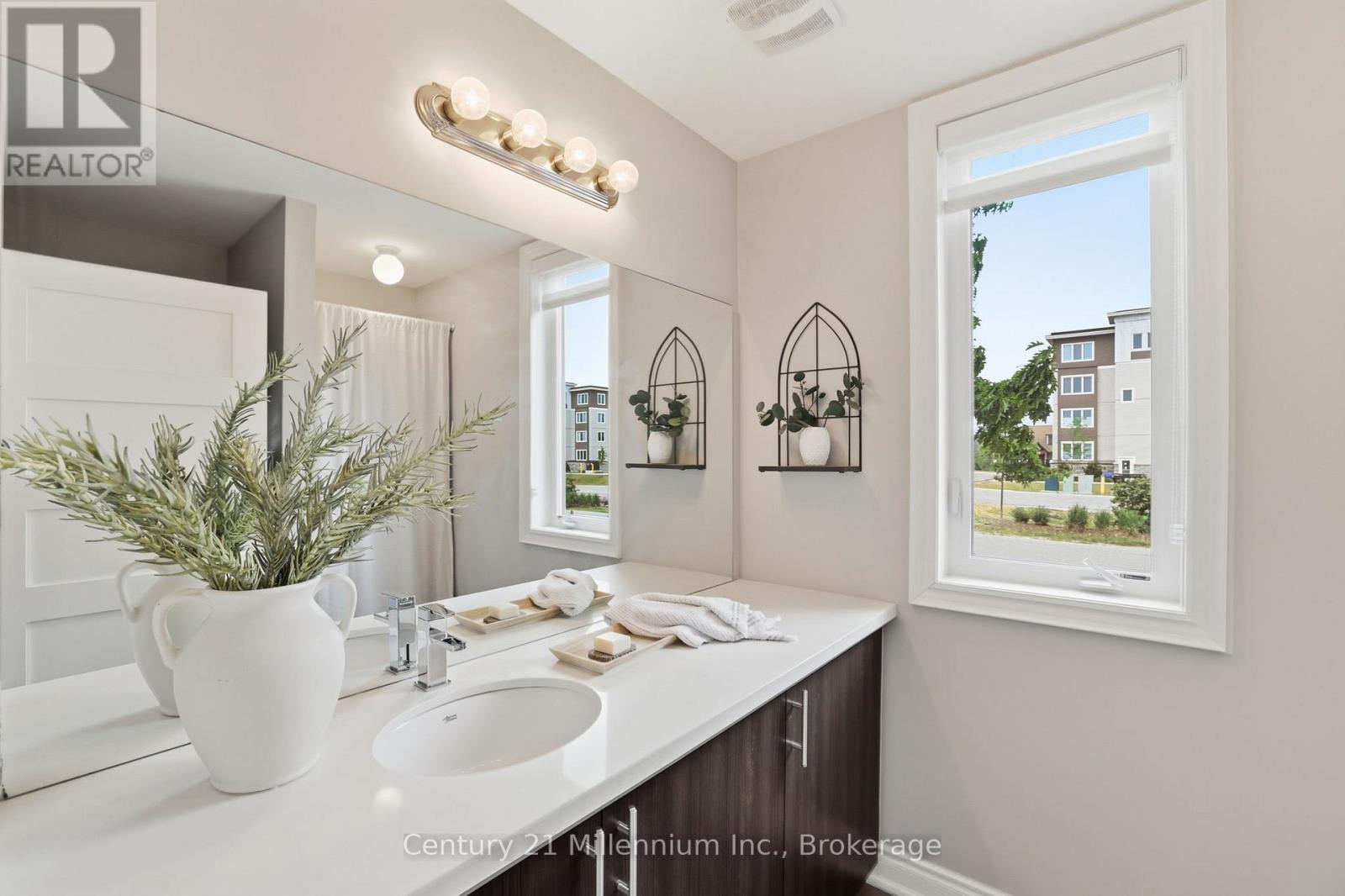 46 GREAVES AVENUE - 6