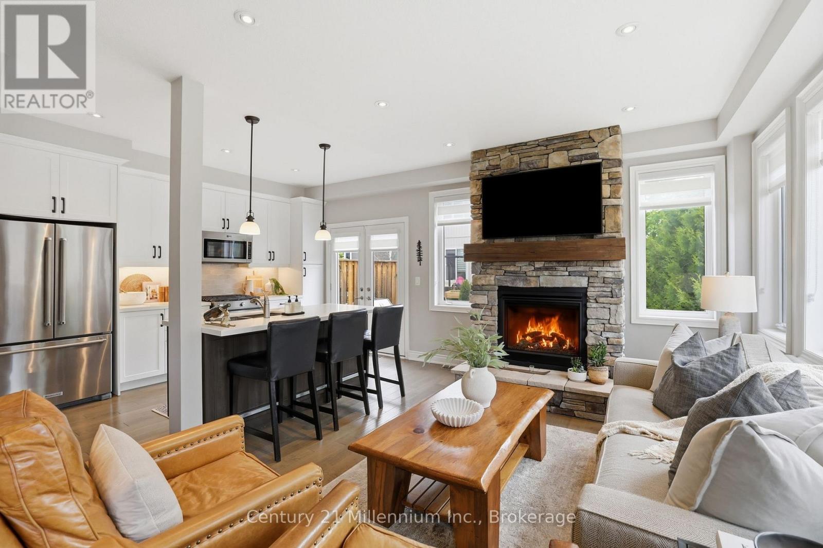 46 GREAVES AVENUE - 9